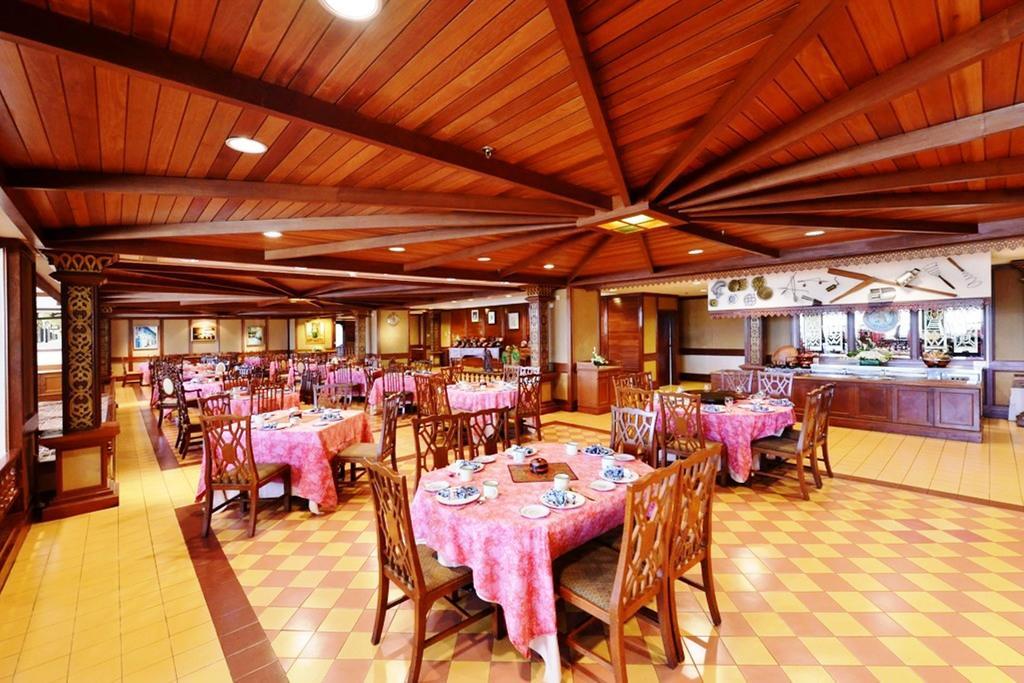 Hotel Equatorial Melaka Экстерьер фото The restaurant