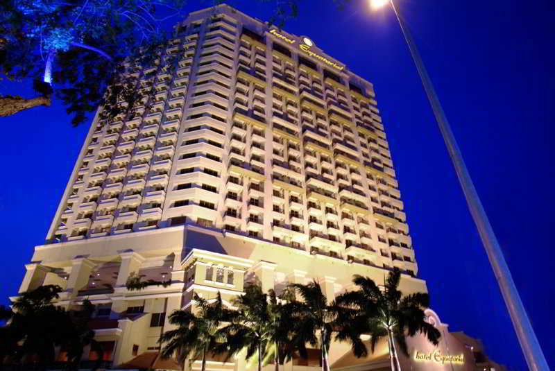 Hotel Equatorial Melaka Экстерьер фото The Royal